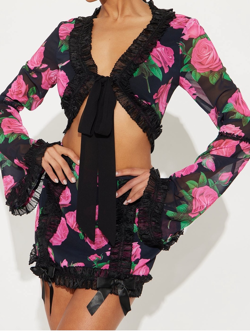 Fashion Nova Midnight Diva Chiffon
Mini Skirt Set - Black/Pink Size XS